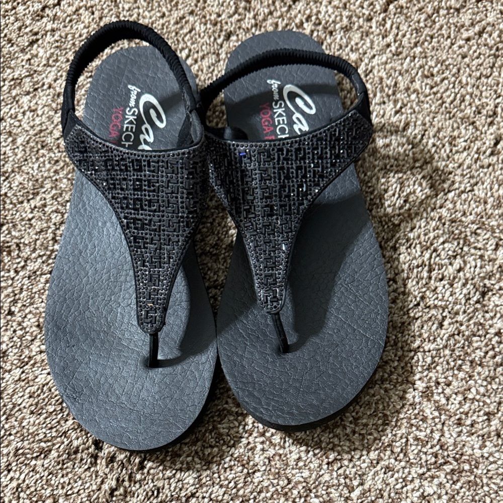 Skechers Women's Textured Black Sandals